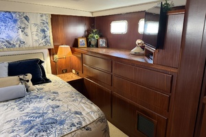 Resolute 63ft Hatteras Yacht For Sale