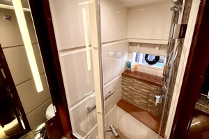 58FT (17.78M) SEA RAY