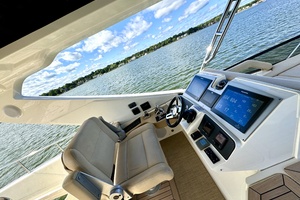 58FT (17.78M) SEA RAY