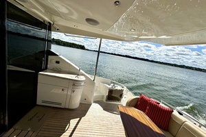 58FT (17.78M) SEA RAY