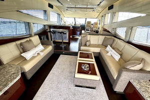 58FT (17.78M) SEA RAY