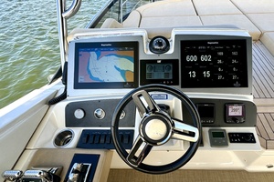 58FT (17.78M) SEA RAY