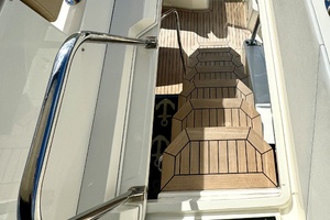 58FT (17.78M) SEA RAY