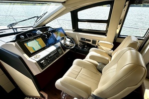 58FT (17.78M) SEA RAY