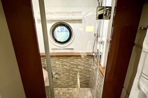 58FT (17.78M) SEA RAY