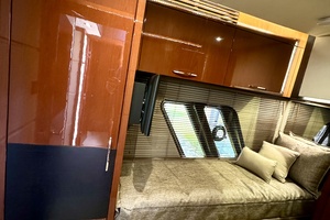 58FT (17.78M) SEA RAY