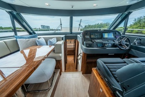 52FT (15.9M) RIVIERA