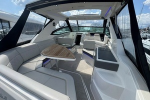 32ft Sea Ray Yacht For Sale