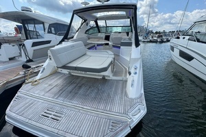 32ft Sea Ray Yacht For Sale