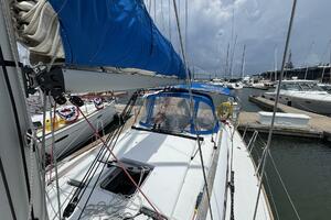Layover 38ft Jeanneau Yacht For Sale