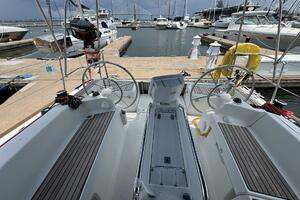 Layover 38ft Jeanneau Yacht For Sale