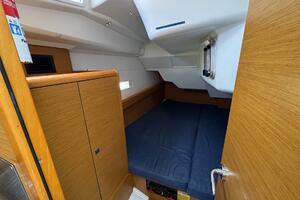 Layover 38ft Jeanneau Yacht For Sale