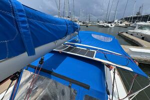 Layover 38ft Jeanneau Yacht For Sale