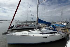 Layover 38ft Jeanneau Yacht For Sale