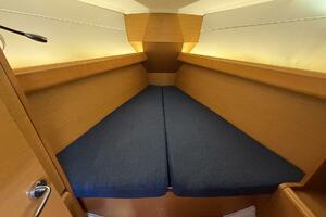 Layover 38ft Jeanneau Yacht For Sale