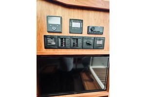 Sapphire 39ft Back Cove Yacht For Sale