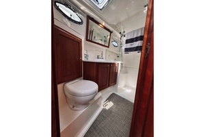 Sapphire 39ft Back Cove Yacht For Sale