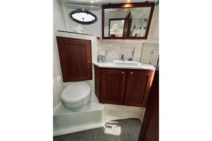 Sapphire 39ft Back Cove Yacht For Sale