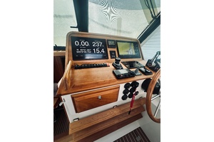Sapphire 39ft Back Cove Yacht For Sale