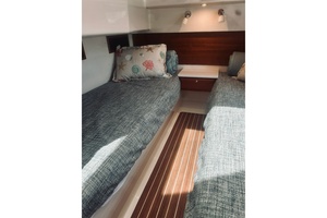 Sapphire 39ft Back Cove Yacht For Sale