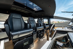 ON THE MOVE 83ft Pershing Yacht For Sale