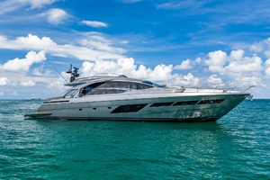 ON THE MOVE 83ft Pershing Yacht For Sale