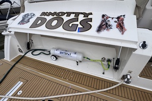 Knotty Dogs 52ft Silverton Yacht For Sale