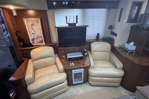 Knotty Dogs 52ft Silverton Yacht For Sale