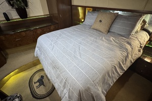 Knotty Dogs 52ft Silverton Yacht For Sale