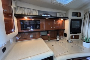 EXECUTIVE RETREAT 34ft Sea Ray Yacht For Sale
