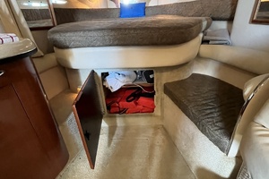 EXECUTIVE RETREAT 34ft Sea Ray Yacht For Sale