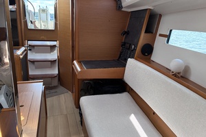 34ft Jeanneau Yacht For Sale