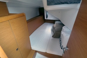 34ft Jeanneau Yacht For Sale