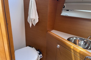 34ft Jeanneau Yacht For Sale