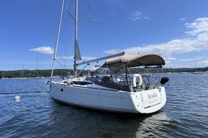 34ft Jeanneau Yacht For Sale