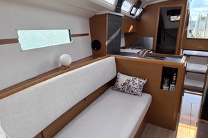 34ft Jeanneau Yacht For Sale