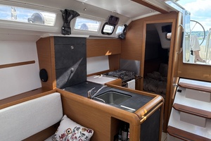 34ft Jeanneau Yacht For Sale