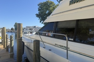 Moonbeam V 34ft Silverton Yacht For Sale