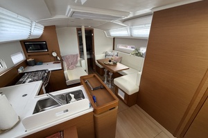 VIVANTE 41ft Jeanneau Yacht For Sale
