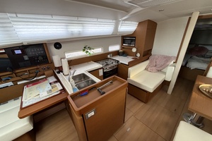 VIVANTE 41ft Jeanneau Yacht For Sale