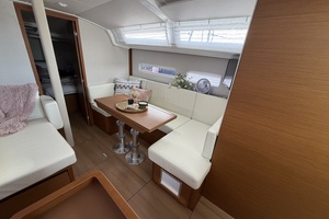VIVANTE 41ft Jeanneau Yacht For Sale