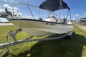 17ft Boston Whaler Yacht For Sale