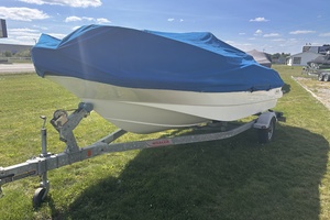 17ft Boston Whaler Yacht For Sale