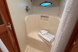 65 Roses 42ft Silverton Yacht For Sale