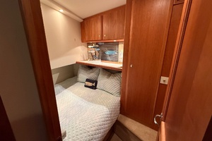 65 Roses 42ft Silverton Yacht For Sale