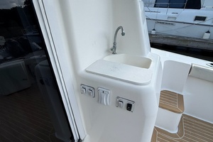 65 Roses 42ft Silverton Yacht For Sale