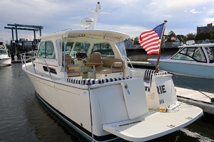 REVERIE 30ft Back Cove Yacht For Sale