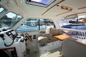 REVERIE 30ft Back Cove Yacht For Sale