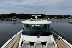 Waterline 48ft Tiara Yachts Yacht For Sale