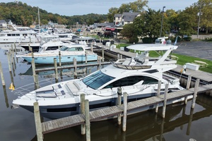 54FT (16.61M) CRUISERS